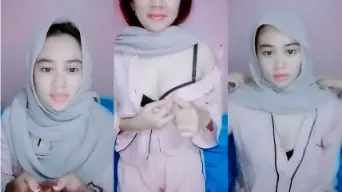 Jilbab Mbak Vita Pamer Belahan Toket Video by Eporner