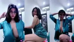 ICA Kane Belahan Susu Video by PornOne
