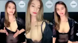 Host Cantik Pirang Pamerin Uting Nenen Video by BebasIndo