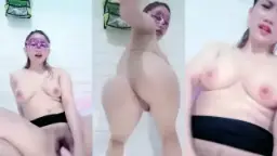 Varien Mango Joget Bugil Video by BebasIndo