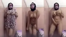 Hijab Toket Bulat Bugil Binal Video by PornTrex