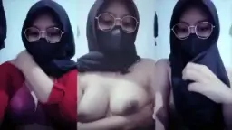 Hijab 4_BG Toge Kacamata Live Barbar Video by Indo18