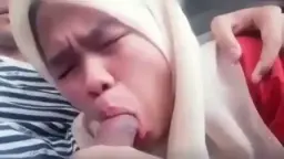 Disepongin Cewek Berkerudung di Mobil Video by KingBokep Disepongin Cewek Berkerudung di Mobil Video by KingBokep