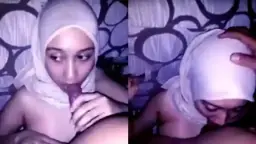 Wawa Jilbab Deepthroat Video by BebasIndo