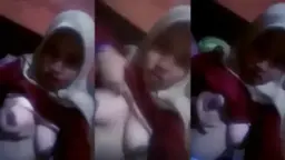 Hijab Sange Sendirian Video by RedTube