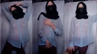 Hijab Binal Tocil Joget Striptis Video by simontok Hijab Binal Tocil Joget Striptis Video by simontok