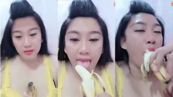 Live Puspita Nyepong Pisang Godain Pascol Video by PornTrex