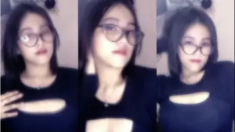 Elya Daun Masih Muda Kacamata Idaman Banget Video by AVTub Elya Daun Masih Muda Kacamata Idaman Banget Video by AVTub
